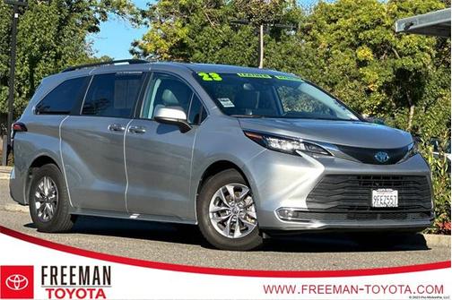2023 Toyota Sienna XLE 8 Passenger