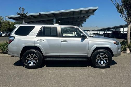 2024 Toyota 4Runner TRD Off Road