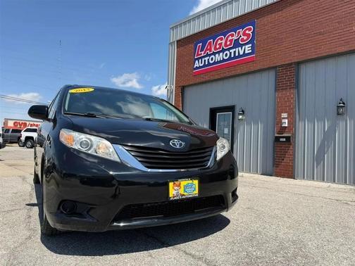 Black 2013 Toyota Sienna LE
