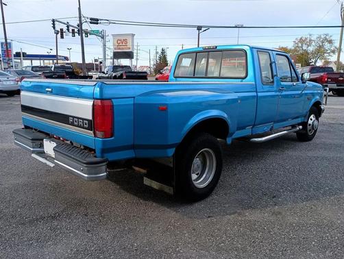 1995 Ford F-350 XL SuperCab DRW