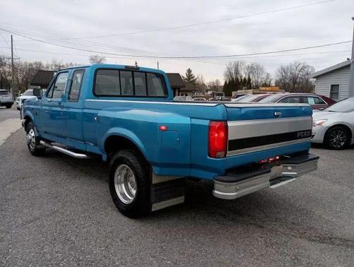 1995 Ford F-350 XL SuperCab DRW