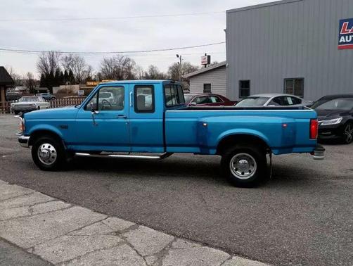 1995 Ford F-350 XL SuperCab DRW