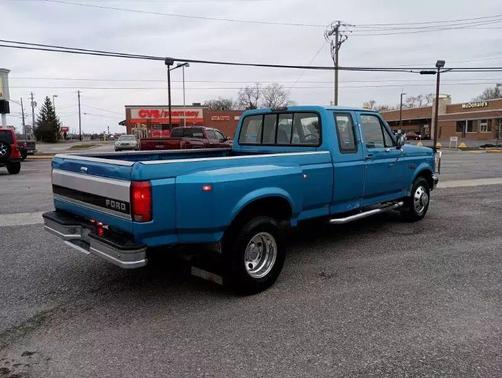 1995 Ford F-350 XL SuperCab DRW