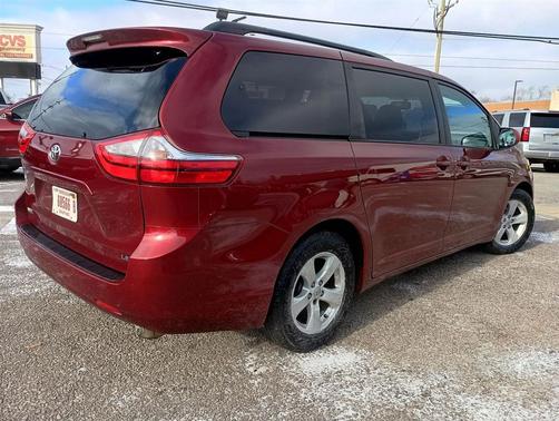 2015 Toyota Sienna LE