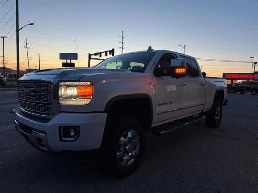 Summit White 2018 GMC Sierra 3500 Denali
