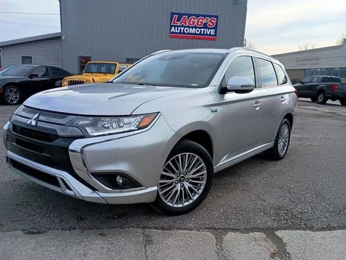 2022 Mitsubishi Outlander PHEV SEL