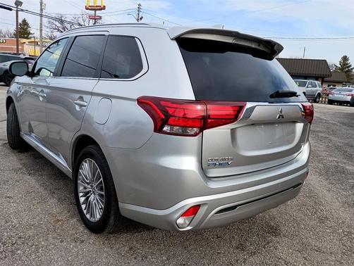 2022 Mitsubishi Outlander PHEV SEL