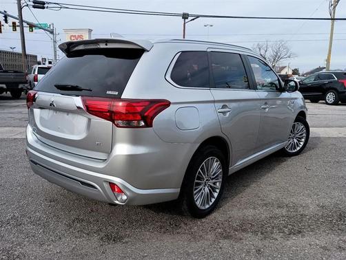 2022 Mitsubishi Outlander PHEV SEL
