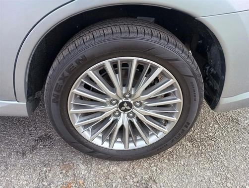 2022 Mitsubishi Outlander PHEV SEL