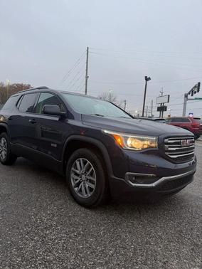 2017 GMC Acadia SLE-2