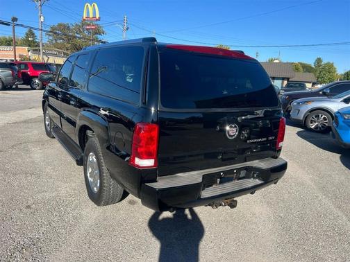 2003 Cadillac Escalade ESV Standard