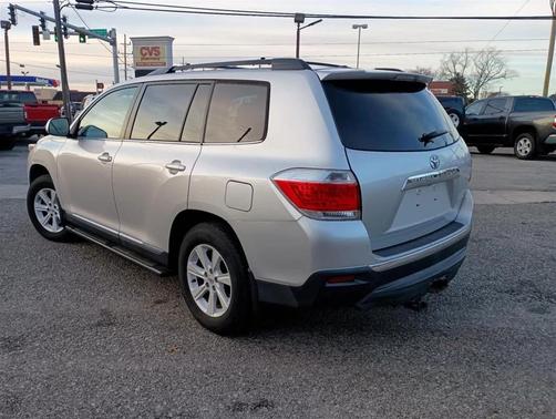 2013 Toyota Highlander SE