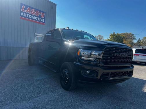 2023 RAM 3500 Big Horn Crew Cab 4x4 8' Box