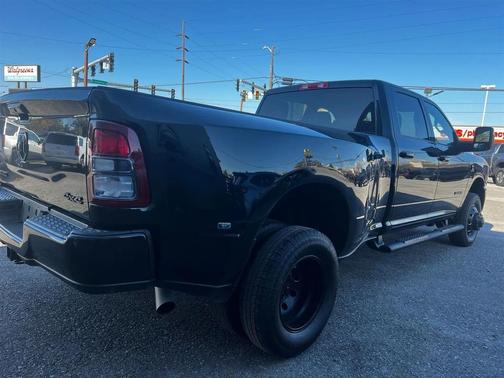 2023 RAM 3500 Big Horn Crew Cab 4x4 8' Box