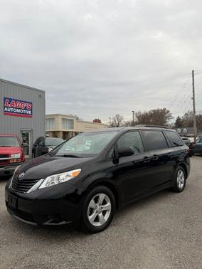 2015 Toyota Sienna LE