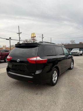 2015 Toyota Sienna LE