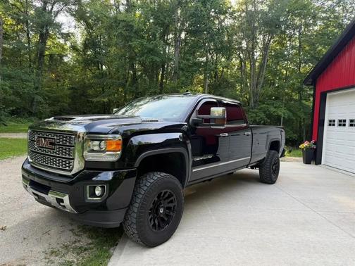 Ebony Twilight Metallic 2019 GMC Sierra 3500 Denali