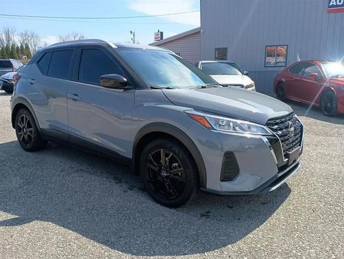 Gray 2023 Nissan Kicks SV