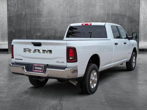 2025 RAM 3500 Big Horn Crew Cab 4x4 8' Box