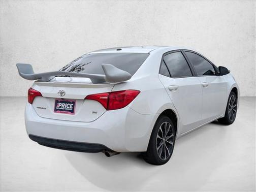 Super White 2018 Toyota Corolla SE