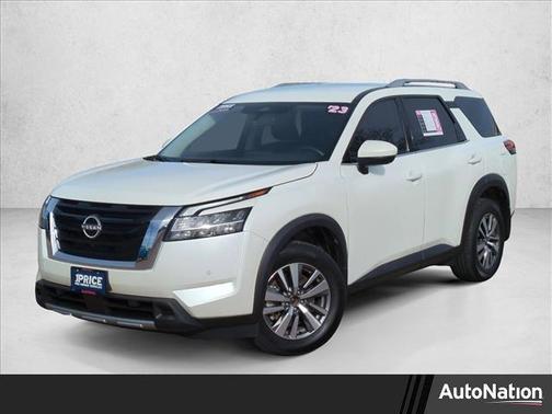 2023 Nissan Pathfinder SL 4WD