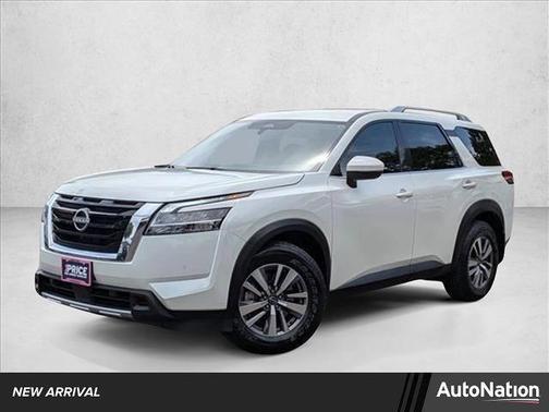 2023 Nissan Pathfinder SL 4WD
