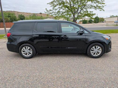 Aurora Black 2017 Kia Sedona LX