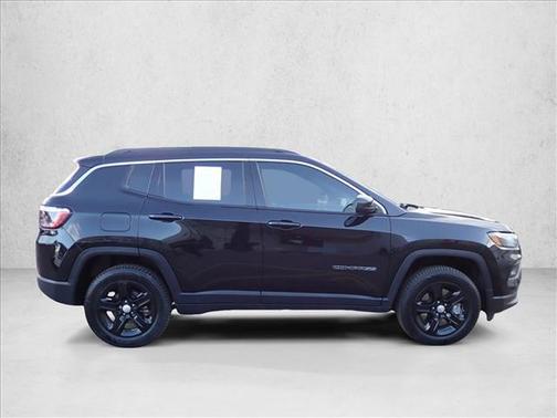 Diamond Black Crystal Pearlcoat 2023 Jeep Compass Latitude