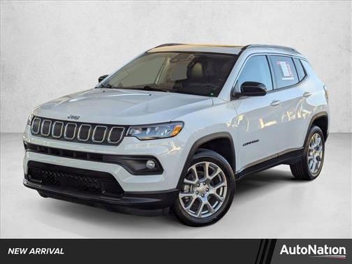 2022 Jeep Compass Latitude Lux