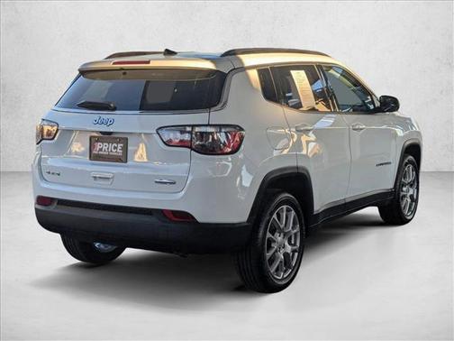 2022 Jeep Compass Latitude Lux