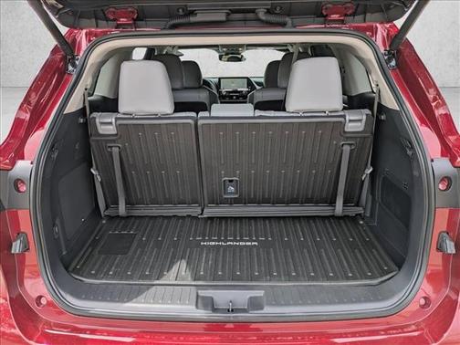 Ruby Flare Pearl 2026 Toyota Highlander Hybrid Limited