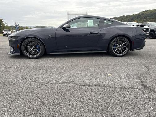2025 Ford Mustang Dark Horse