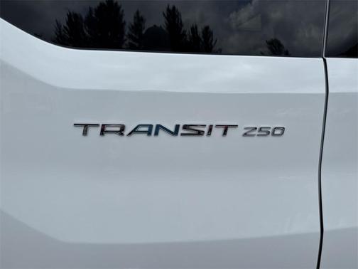 2025 Ford Transit-250 148 WB Medium Roof Cargo