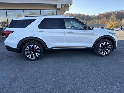 Star White 2026 Ford Explorer Platinum