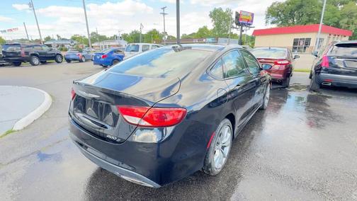 Black Clearcoat 2016 Chrysler 200 S