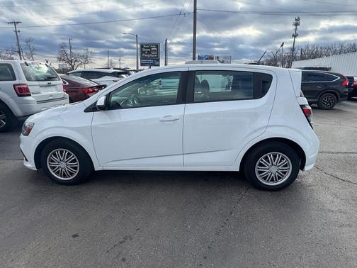 2017 Chevrolet Sonic LT