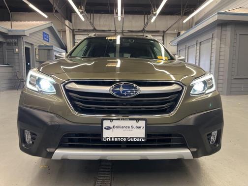 2022 Subaru Outback Touring XT