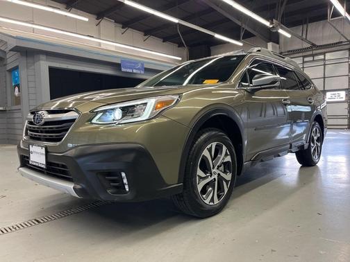 2022 Subaru Outback Touring XT