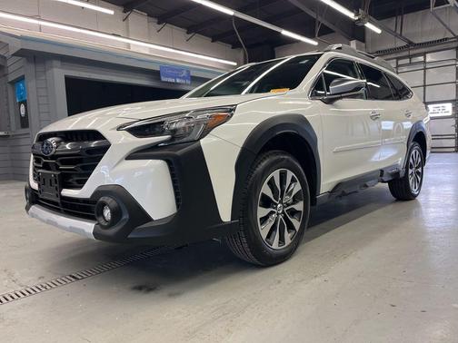 2025 Subaru Outback Touring