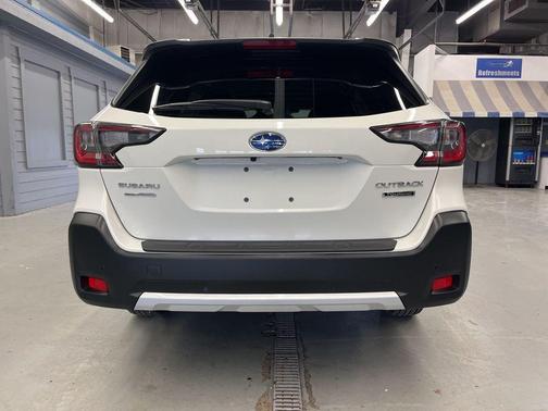 2025 Subaru Outback Touring