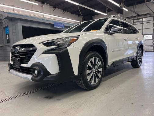 2025 Subaru Outback Touring