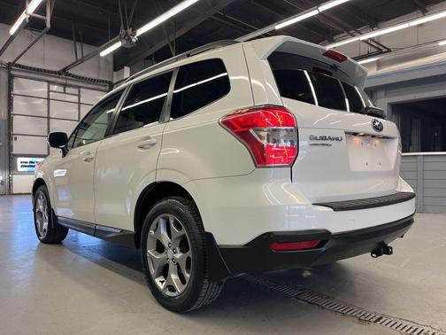 2016 Subaru Forester 2.5i Touring