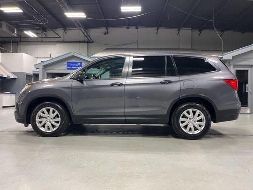 Modern Steel Metallic 2020 Honda Pilot LX