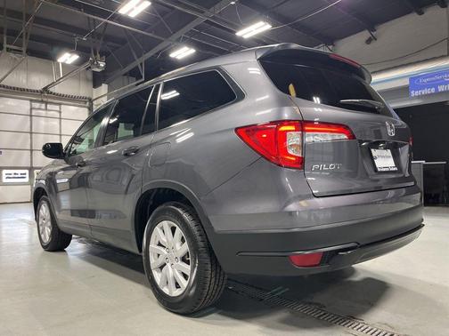 Modern Steel Metallic 2020 Honda Pilot LX