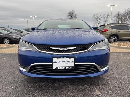 2017 Chrysler 200 Limited