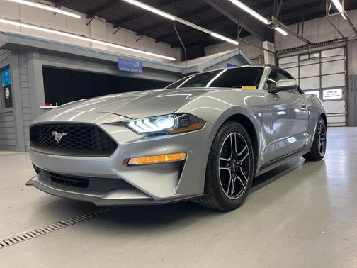 2022 Ford Mustang EcoBoost Premium