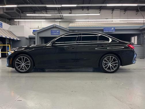 2020 BMW 330 i xDrive