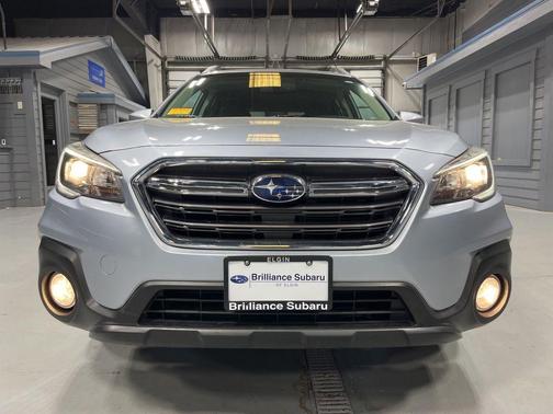 Ice Silver Metallic 2018 Subaru Outback 2.5i Limited