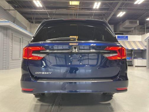 Obsidian Blue Pearl 2024 Honda Odyssey EX-L