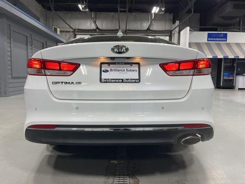 Snow White Pearl 2016 Kia Optima LX